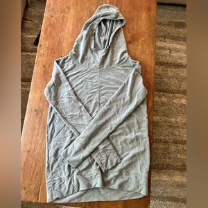 Hooded pullover